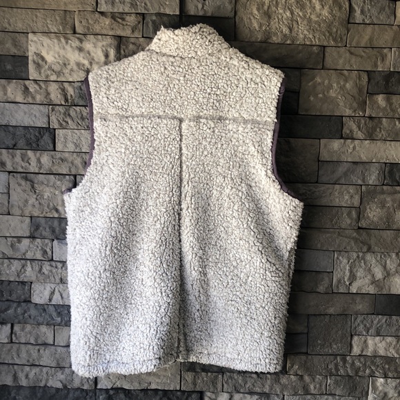 True Grit Frosty Tipped Teddy Bear Vest - Picture 2 of 3